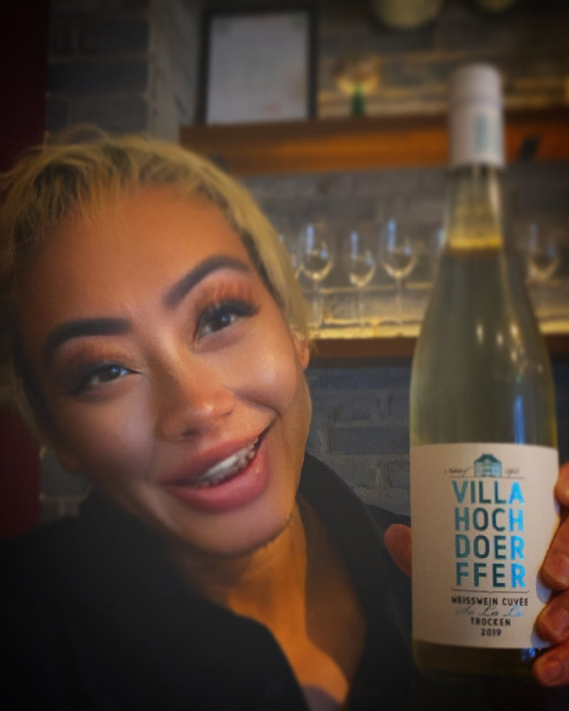 本日、6/6(木)ディ・エアーデ鋭意営業中